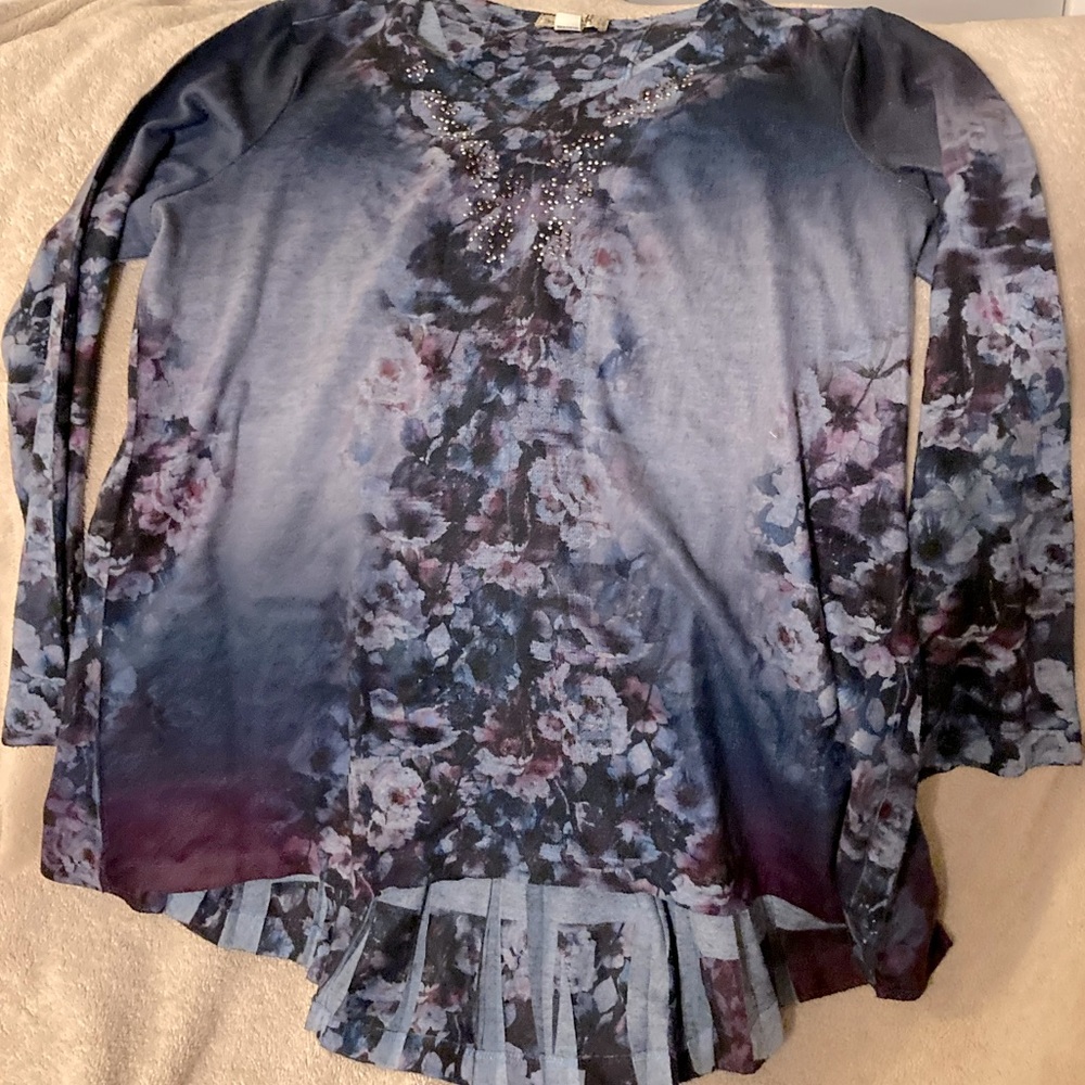 Blue flowered hi/low tunic
